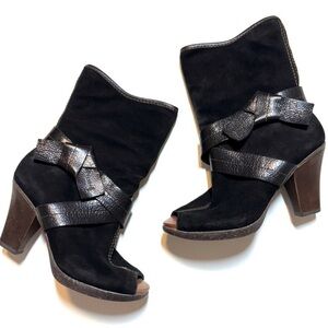 Naya | Artemis Peep Toe Suede Boots